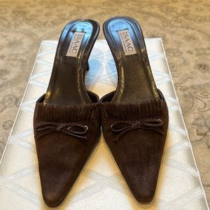 Gorgeous Isaac Mizrahi Kitten Mules